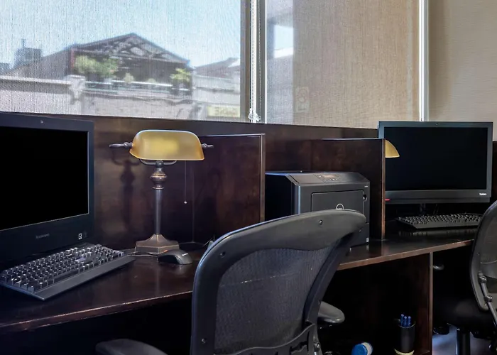 Comfort Suites Visalia - Convention Center