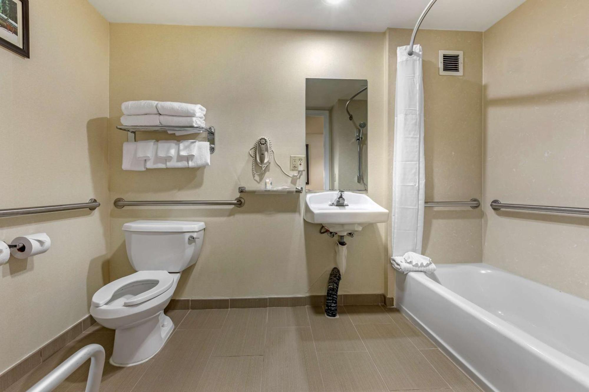Hotel Comfort - Convention Center
