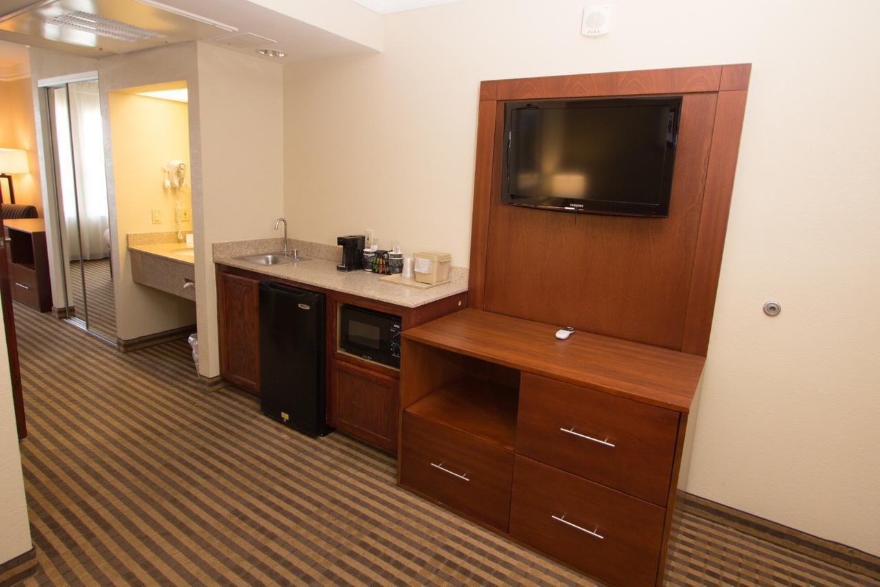 Comfort - Convention Center Hotel 3*