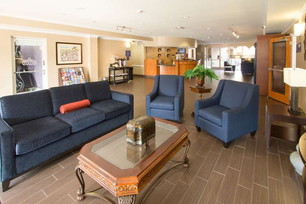 Comfort - Convention Center Visalia