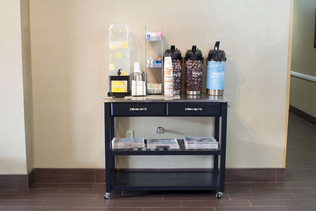 Comfort - Convention Center Visalia