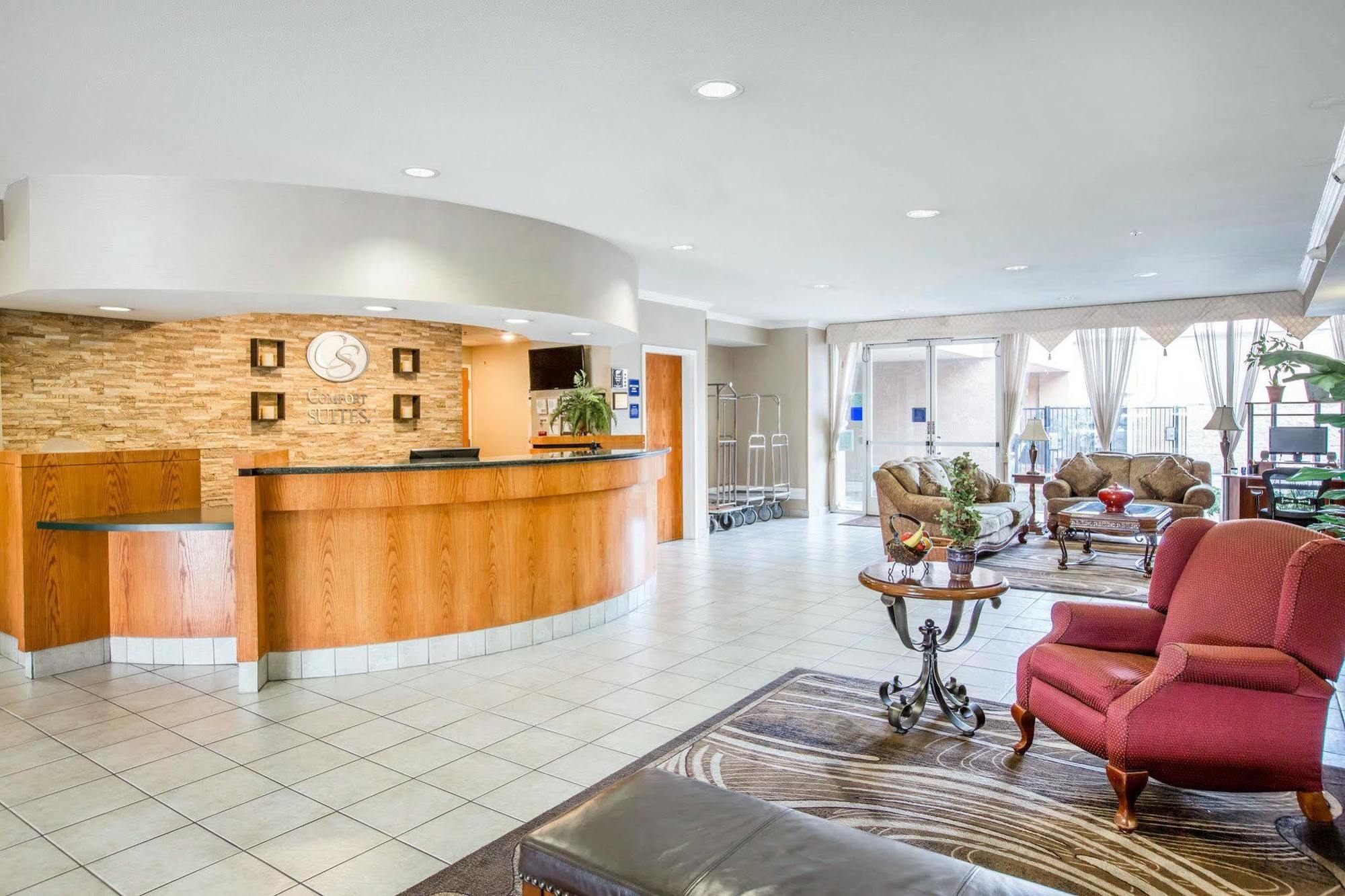 Comfort - Convention Center Visalia